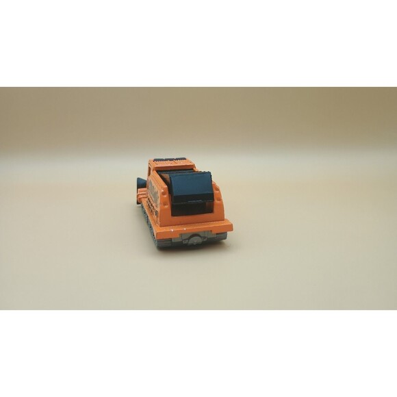 Matchbox 1999 Snow Groomer with Plow 1:64 Diecast Model - Picture 4 of 8